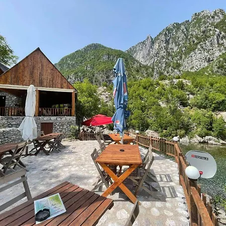 Guesthouse Lulash Zelna *